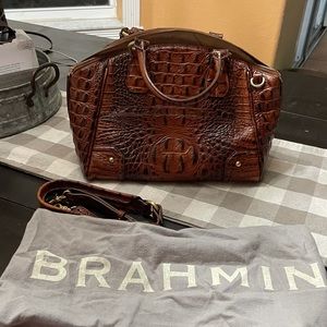 Like New Brahmin purse ESTATE SALE